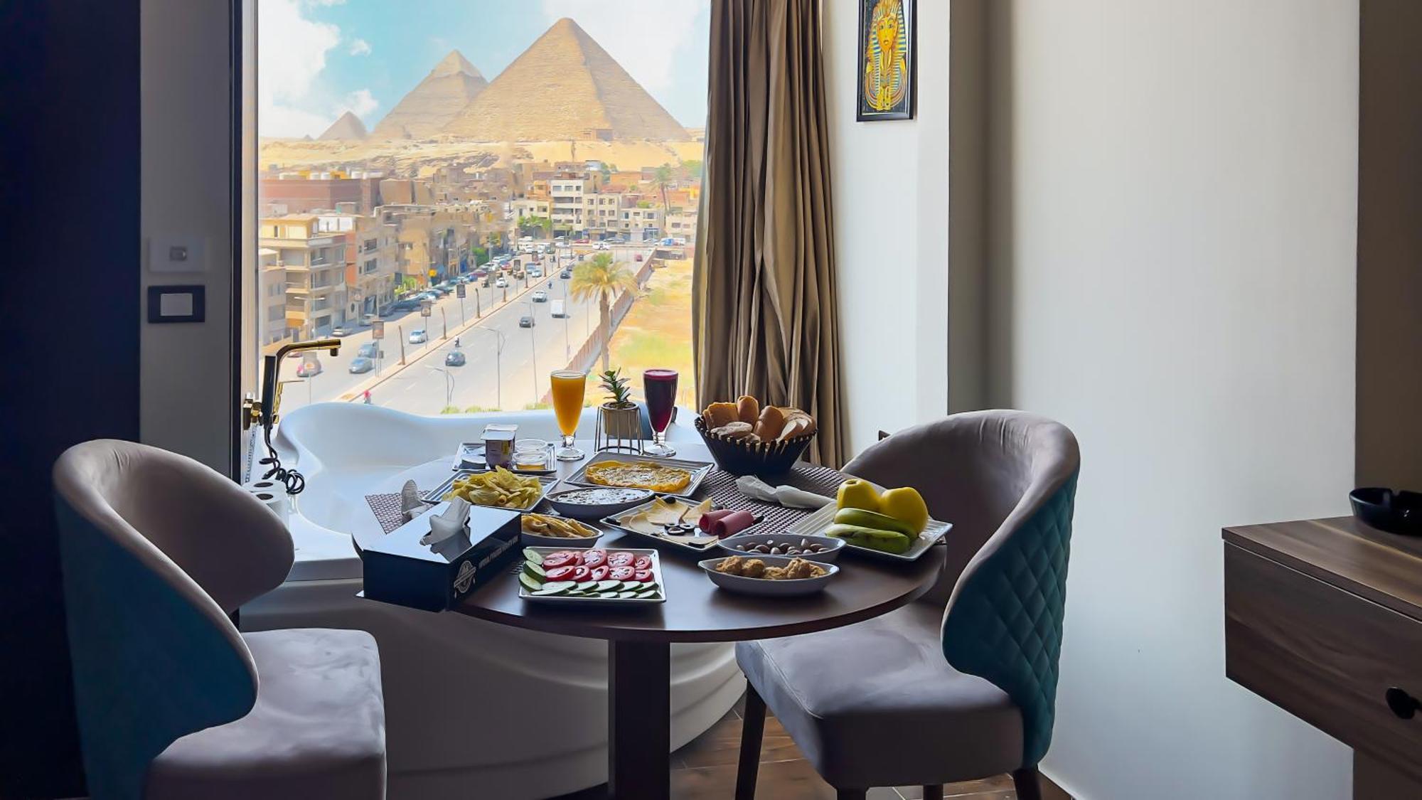 Imperial Pyramids Heights View Bed and Breakfast Nazlet el-Sîsi Exteriör bild
