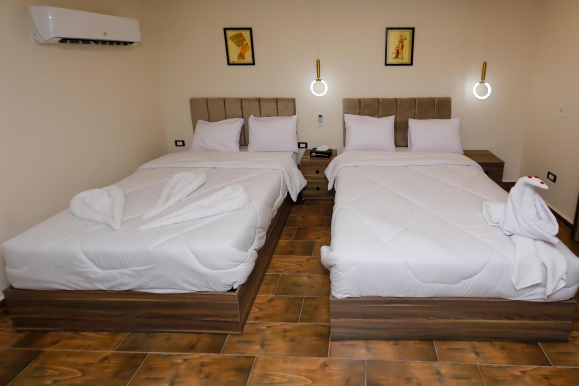 Imperial Pyramids Heights View Bed and Breakfast Nazlet el-Sîsi Exteriör bild