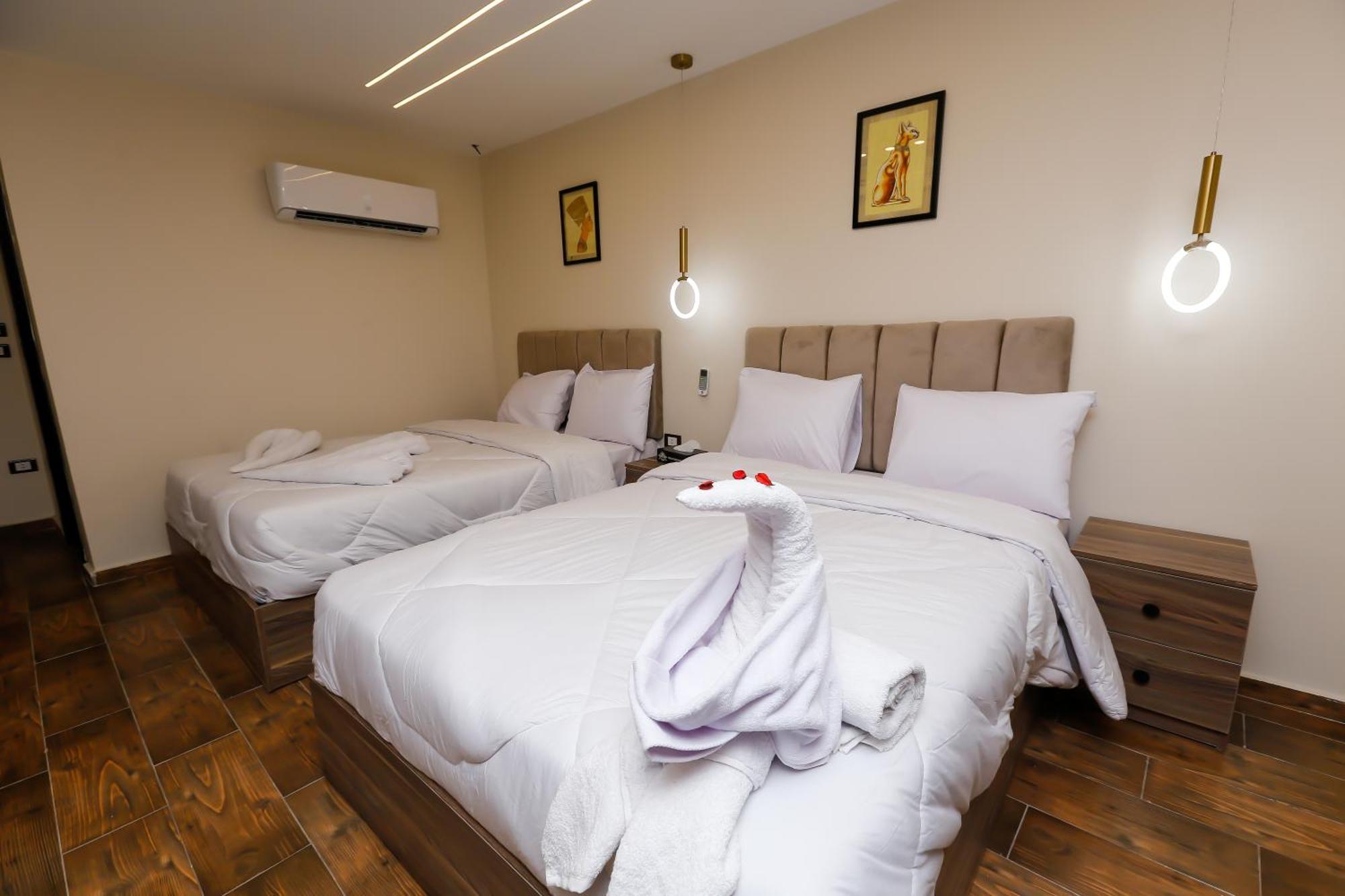 Imperial Pyramids Heights View Bed and Breakfast Nazlet el-Sîsi Exteriör bild