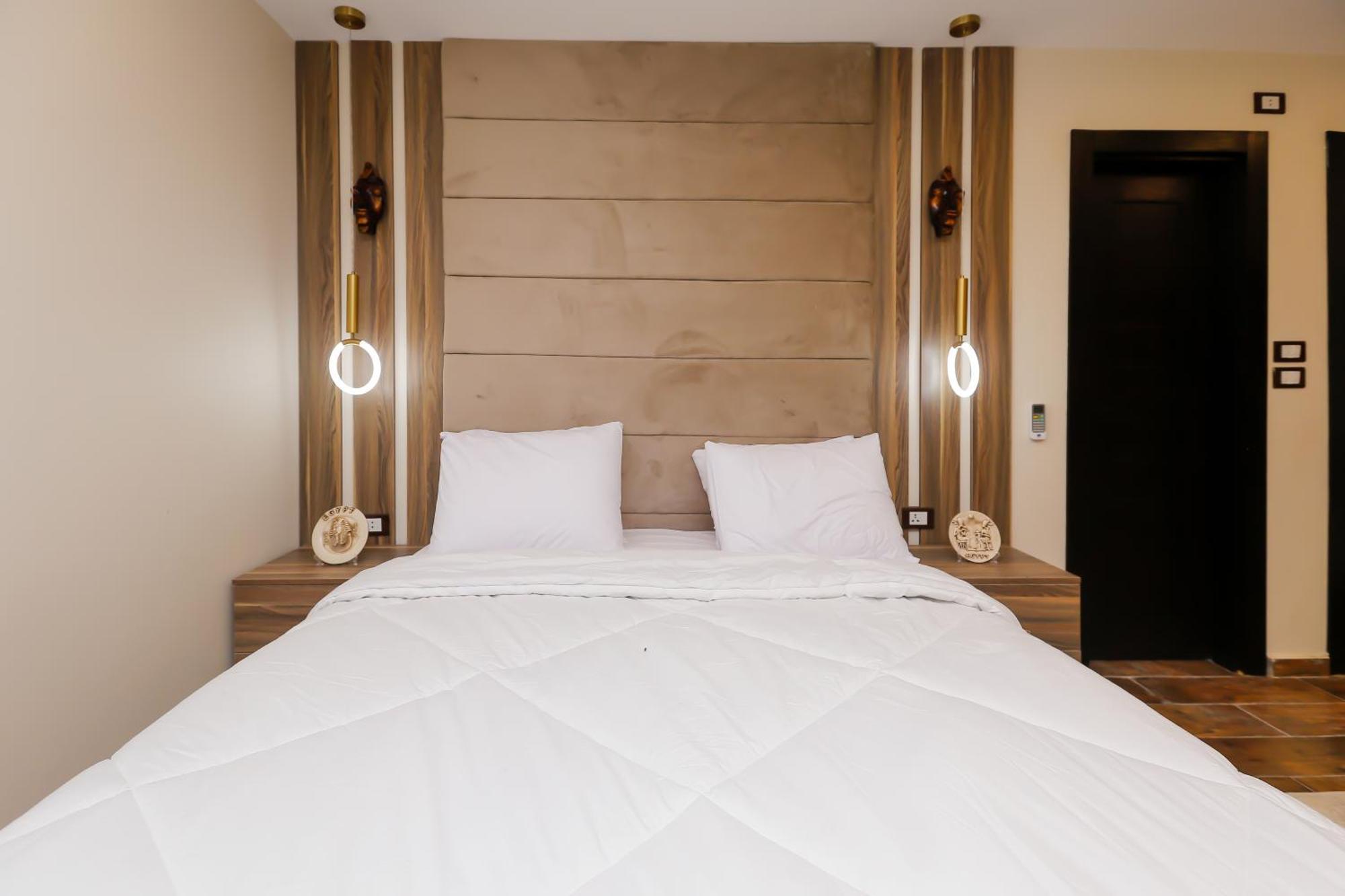 Imperial Pyramids Heights View Bed and Breakfast Nazlet el-Sîsi Exteriör bild
