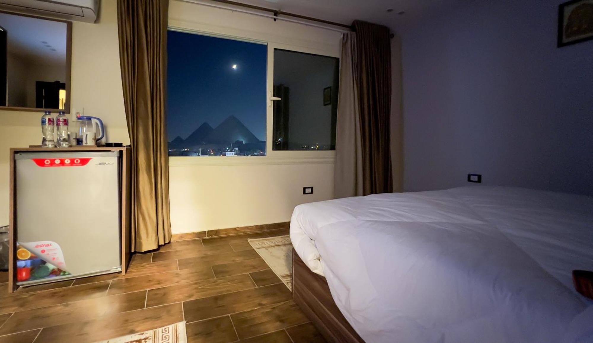 Imperial Pyramids Heights View Bed and Breakfast Nazlet el-Sîsi Exteriör bild