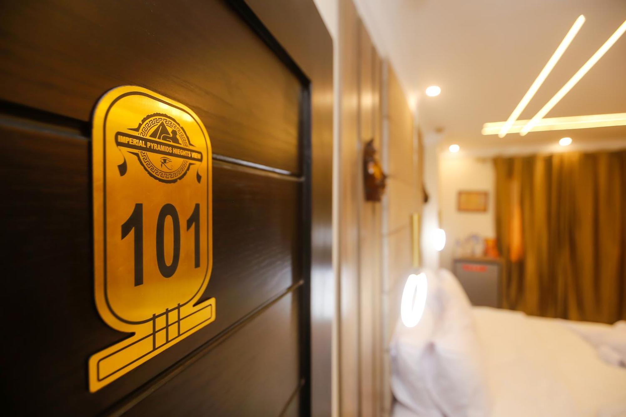 Imperial Pyramids Heights View Bed and Breakfast Nazlet el-Sîsi Exteriör bild